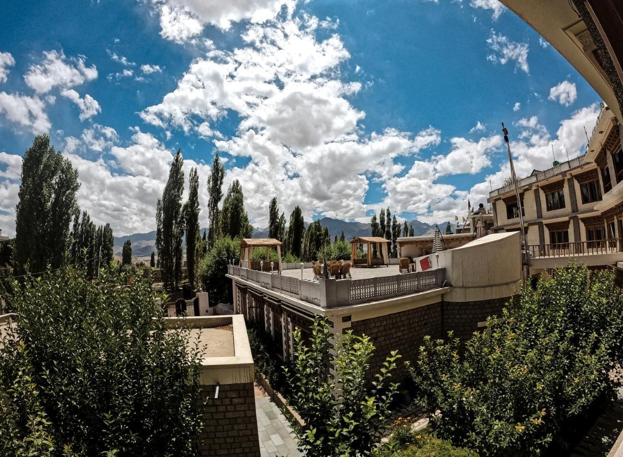 Cho Palace Leh Exteriör bild